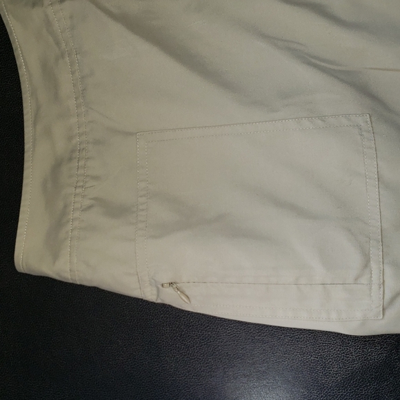 Izod X tra Dry Tan Golf Skort 12 - Picture 3 of 8